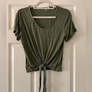 Cozy casual t shirt size small